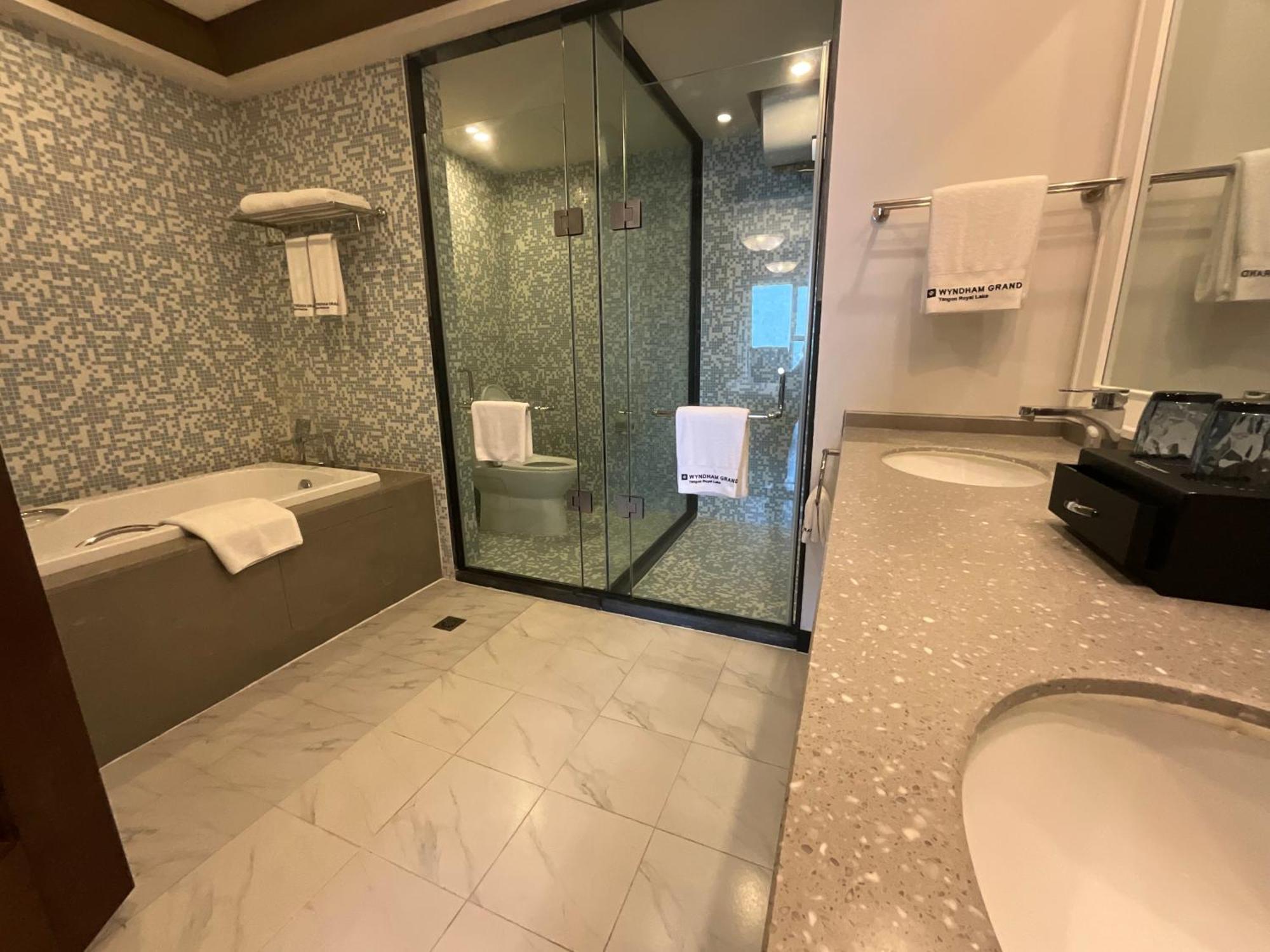 Kantharyar Serviced Apartment Yangón Exterior foto